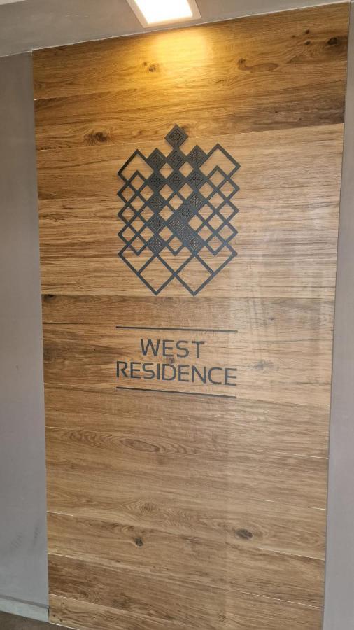 West Homes 34 오라데아 외부 사진